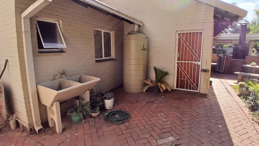 4 Bedroom Property for Sale in Brandwag Free State